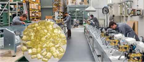 指导客户怎样清洗设备并且进行保养